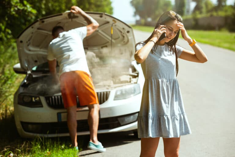 broken-down-car-couple