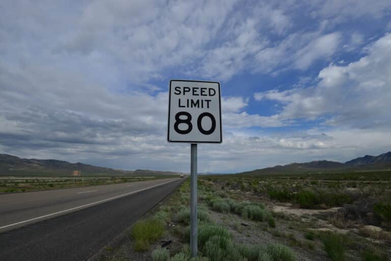 speedlimit-sign