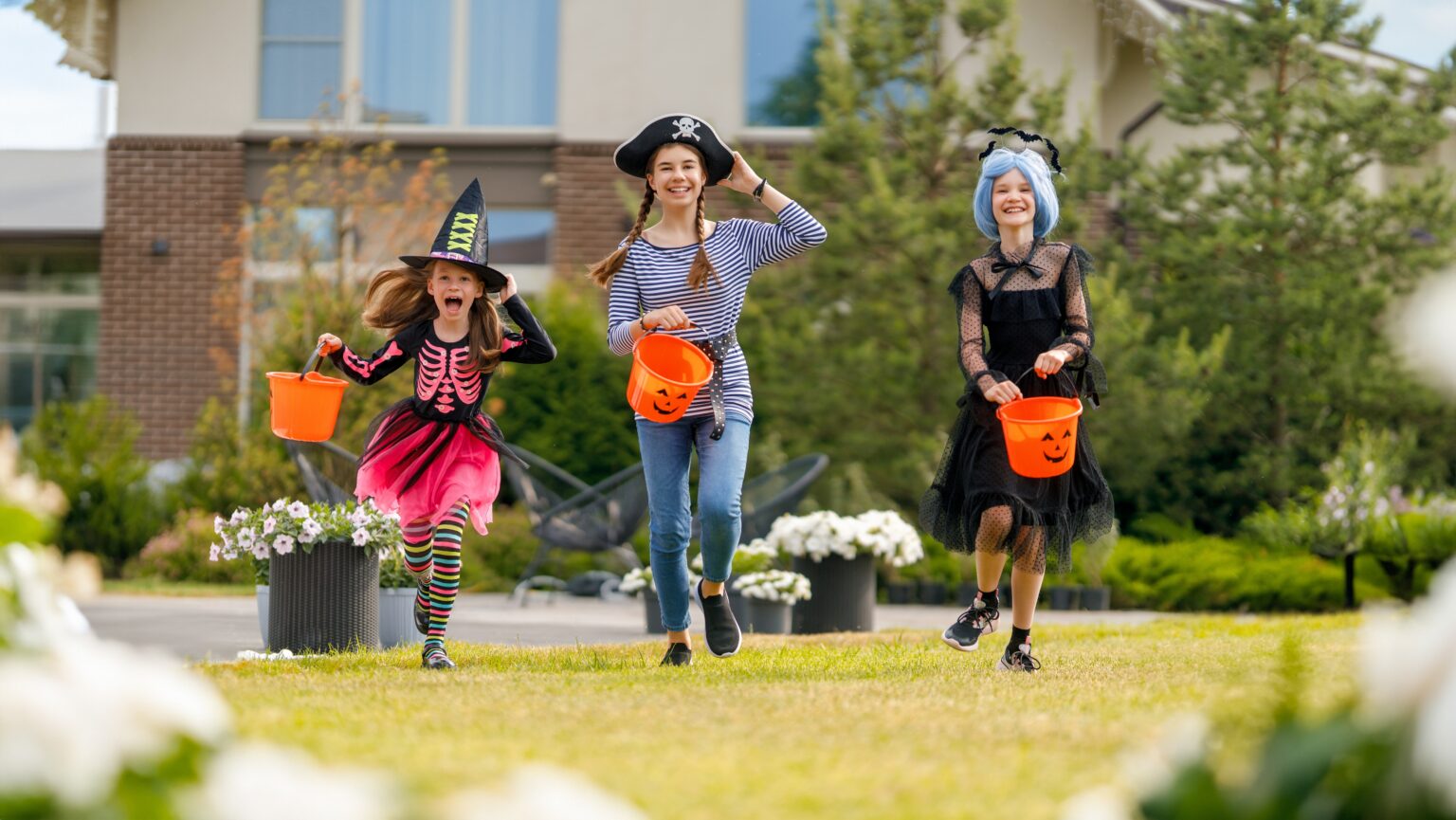 Halloween safety, parents